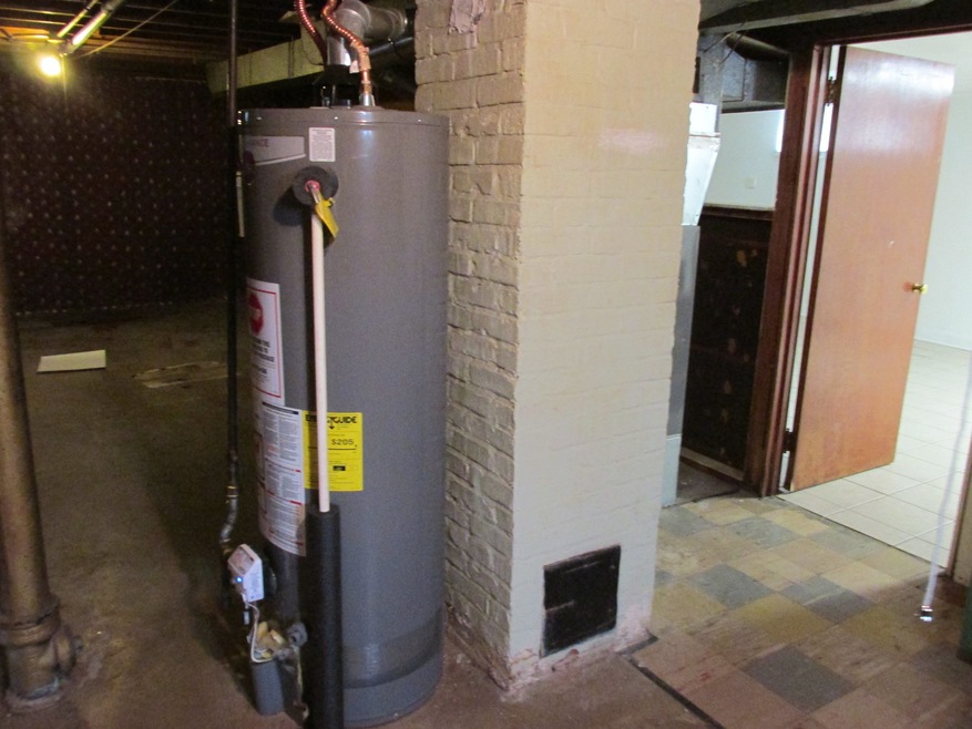 1719 Lucia Ave, Waukegan, IL 60085 - photo 1