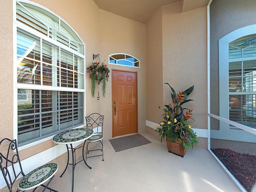 Large Screened Entry Foyer