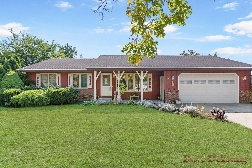 3-web-or-mls-112 Surry Oak Dr, Holland-3