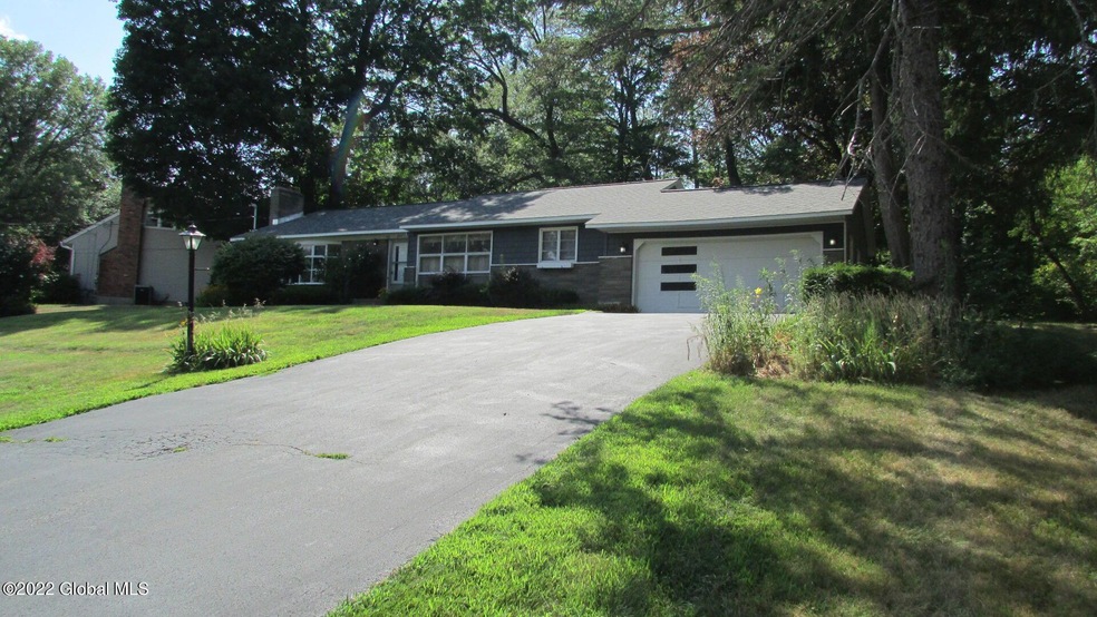 847 Maxwell Dr