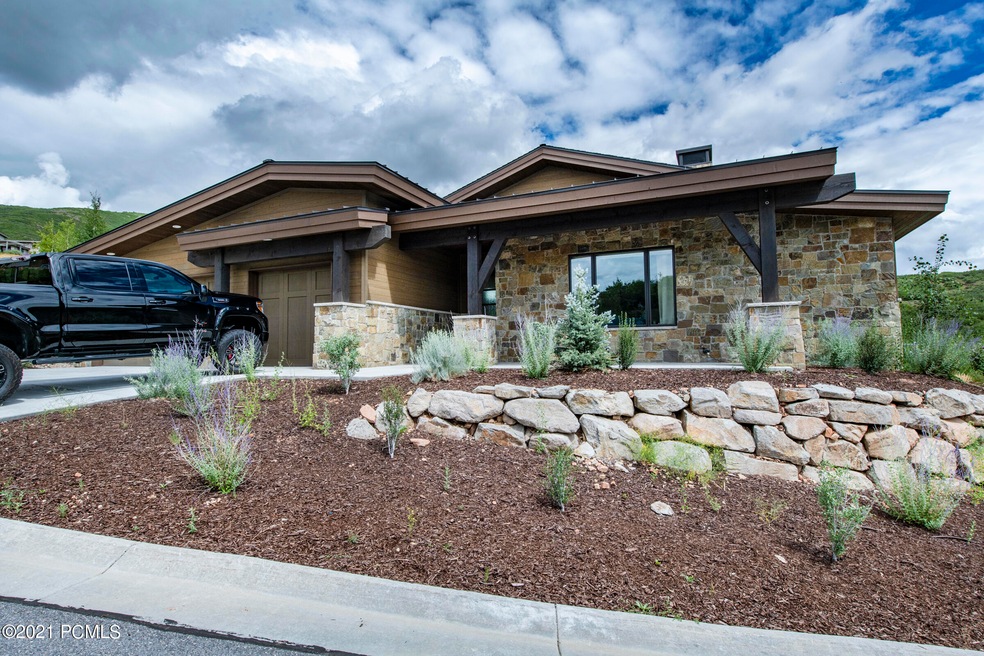 0_Exterior_high_3726046