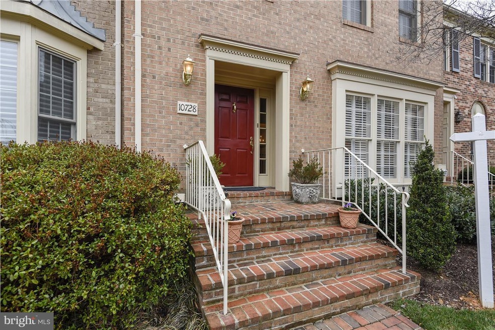 10728 Brewer House Rd, Rockville, MD 20852 - photo 1