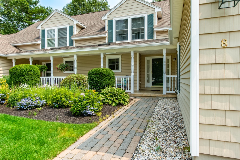 8 Nottingham Court, Kennebunk, ME 04043