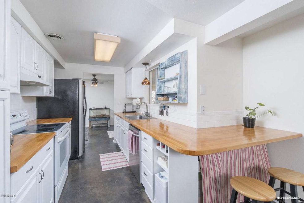 Kitchen 1