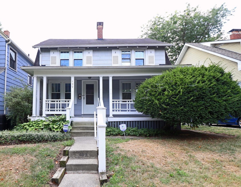 Vintage Cape in Clintonville