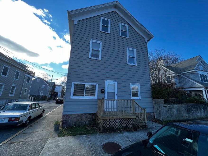 24 Pond Ave unit 1, Newport, RI 02840 - photo 1