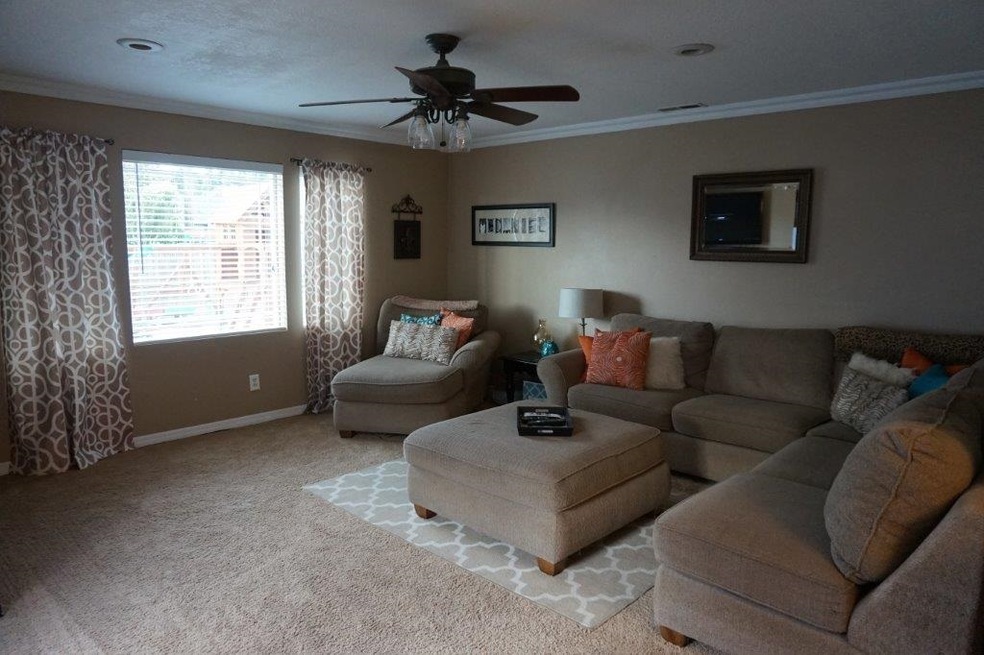 2580 Terry Ave, Longview, WA 98632 - photo 1