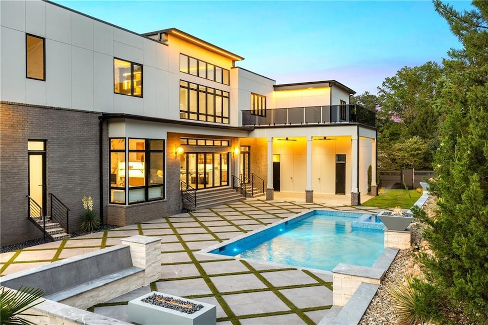 4232 Edgewood Ct, Marietta, GA 30068 - photo 1