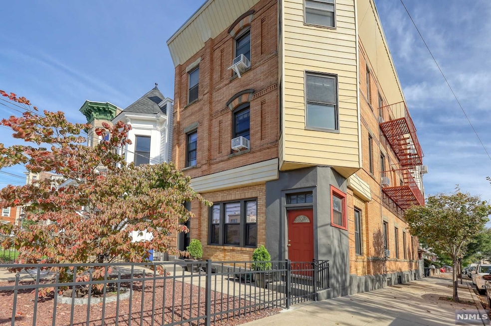 2600 Palisade Ave unit 2, Weehawken, NJ 07086 - photo 1