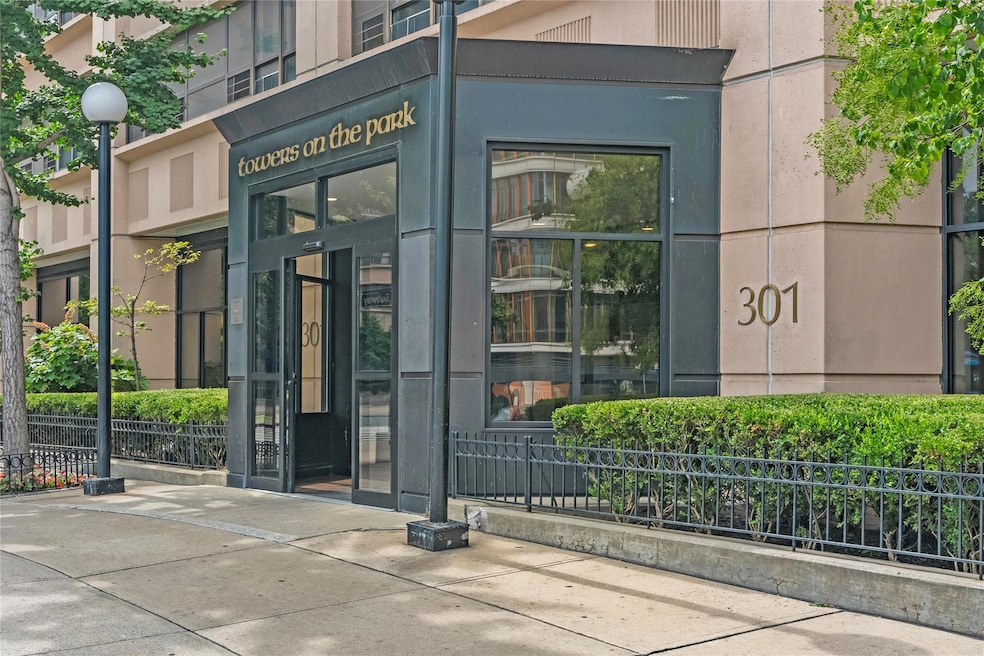 Towers on the Park unit 2V, New York, NY 10026 - photo 1