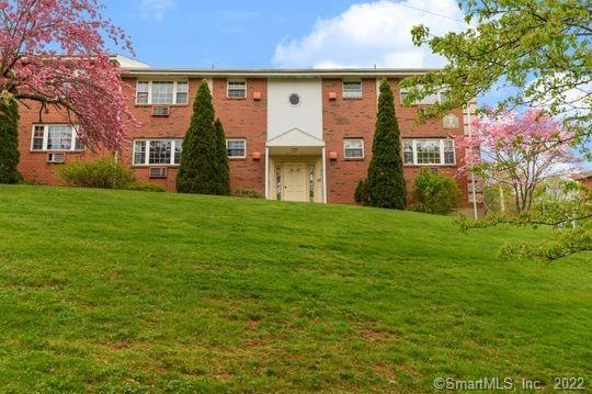 45 Sigwin Dr unit 45, Wallingford, CT 06492 - photo 1