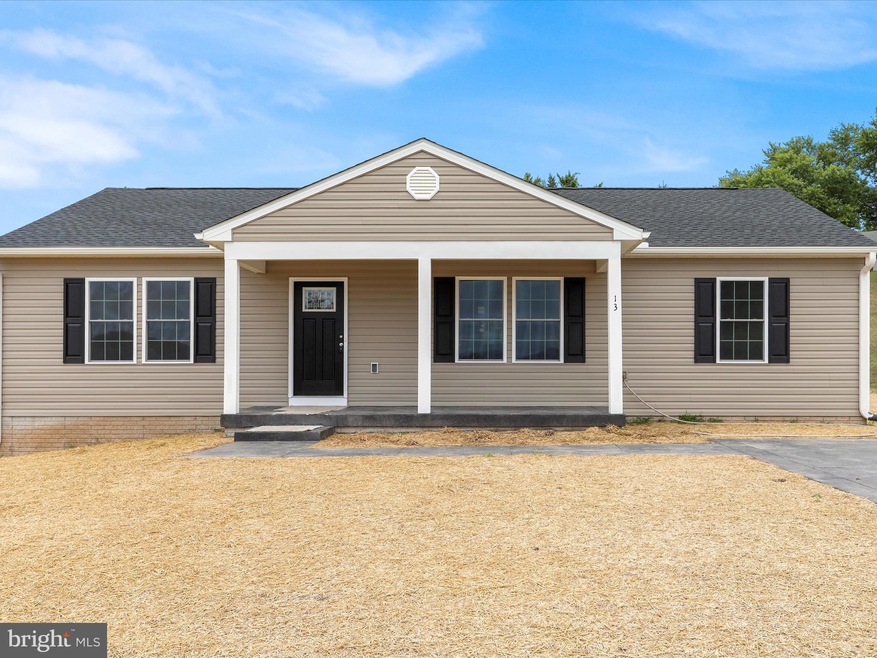 13 Taliaferro St, Hancock, MD 21750 - photo 1