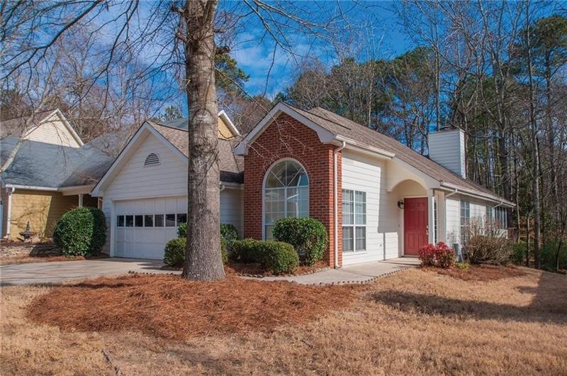 1355 Millstone Dr, Alpharetta, GA 30004 - photo 1