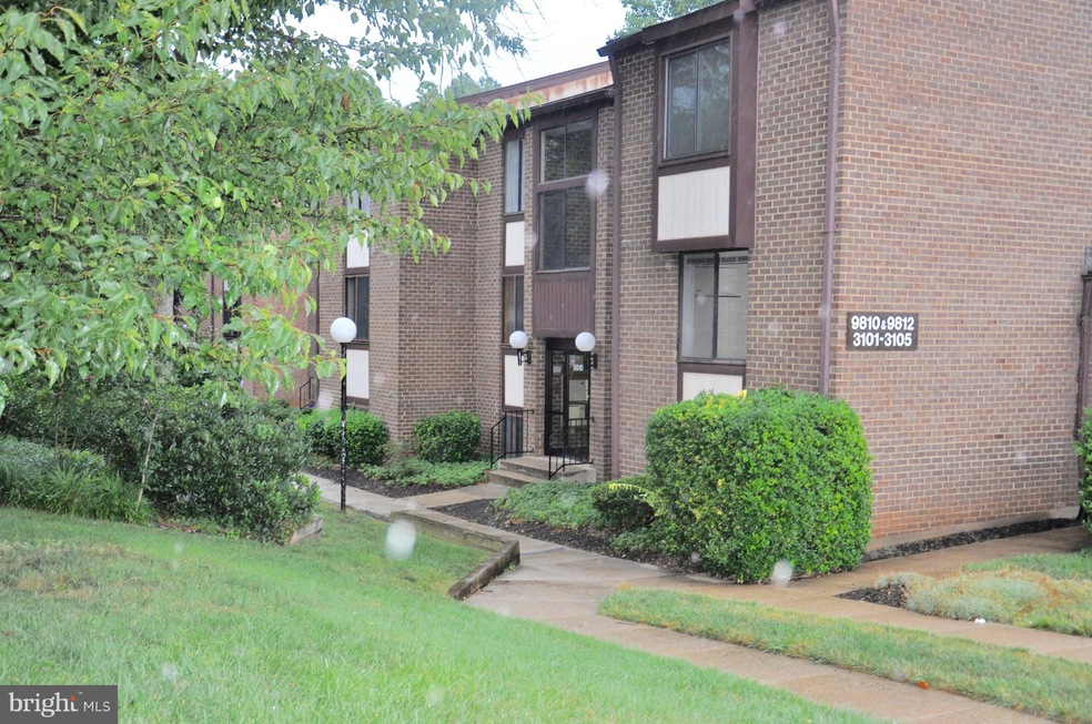 9810 Kingsbridge Dr unit 101, Fairfax, VA 22031 - photo 1