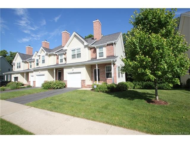 17 Last Leaf Cir unit 17, Windsor, CT 06095 - photo 1