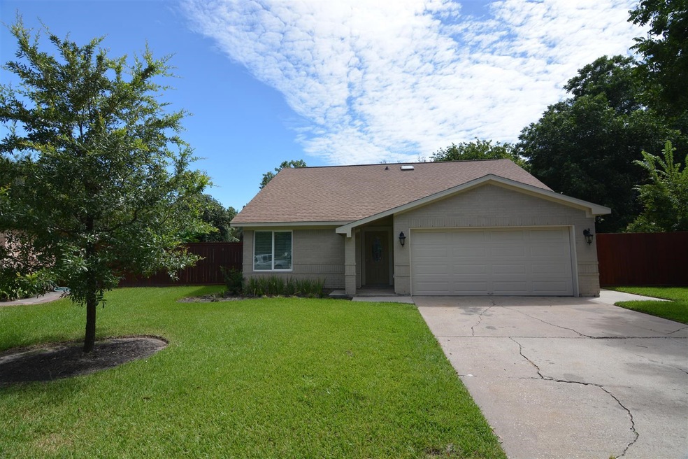 10514 Trade Winds Dr, Houston, TX 77086 - photo 1