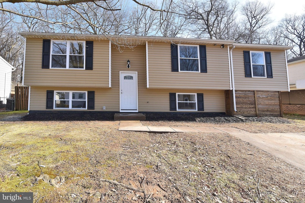 534 Fuselage Ave, Essex, MD 21221 - photo 1