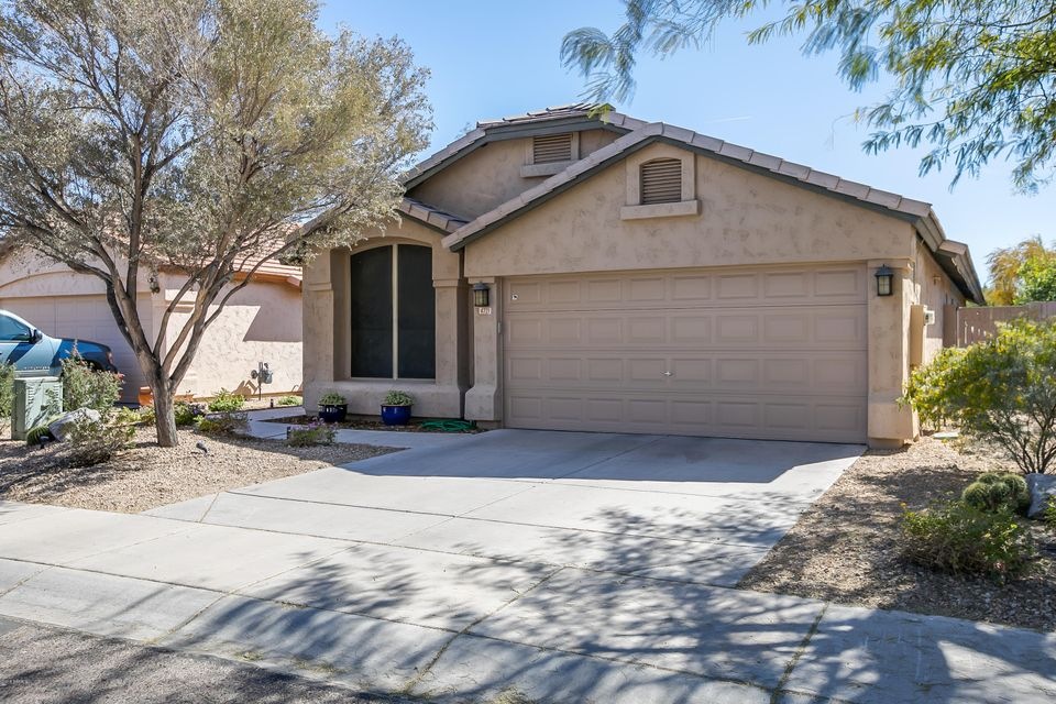 4721 E Gatewood Rd-1