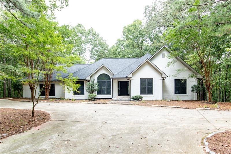 564 Grist Mill Dr, Acworth, GA 30101 - photo 1