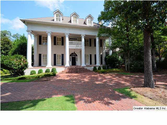 Fabulous Colonial in pristine condition.
