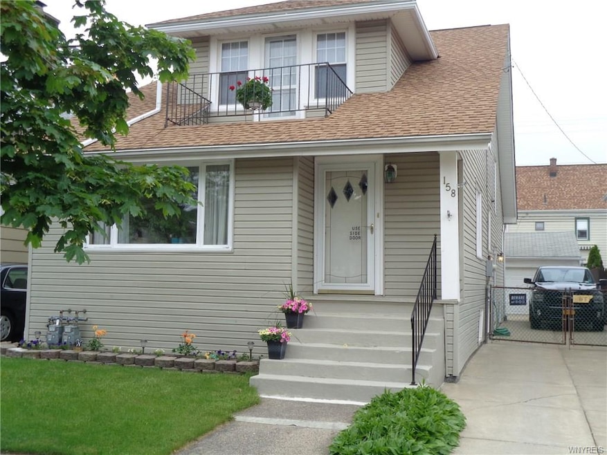 vinyl Sided-Fully fenced yard-2.5 car garage
