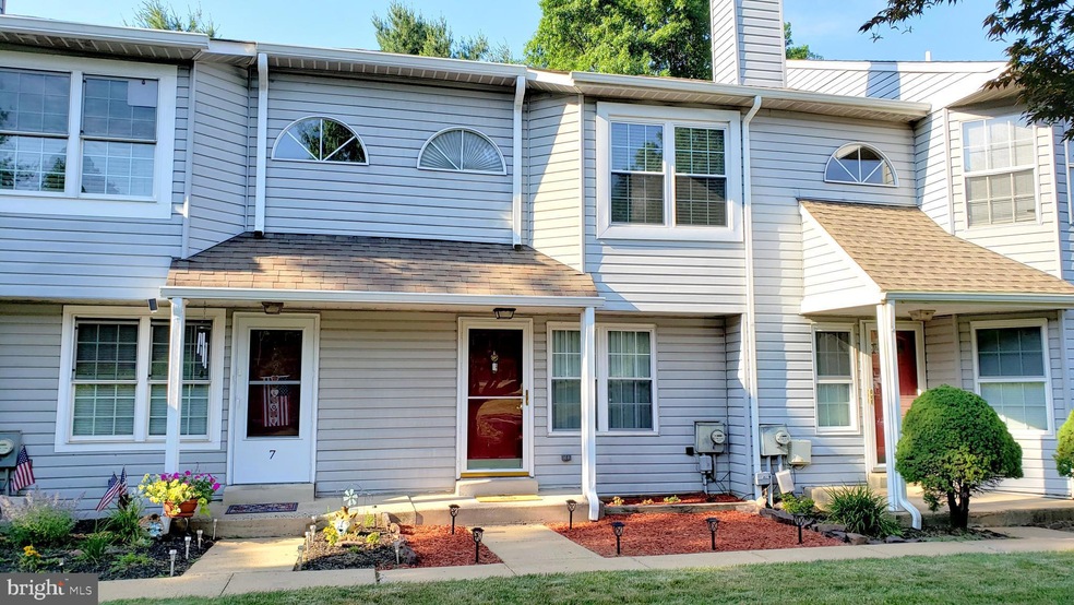 5 Parkview Cir, Southampton, PA 18966 - photo 1