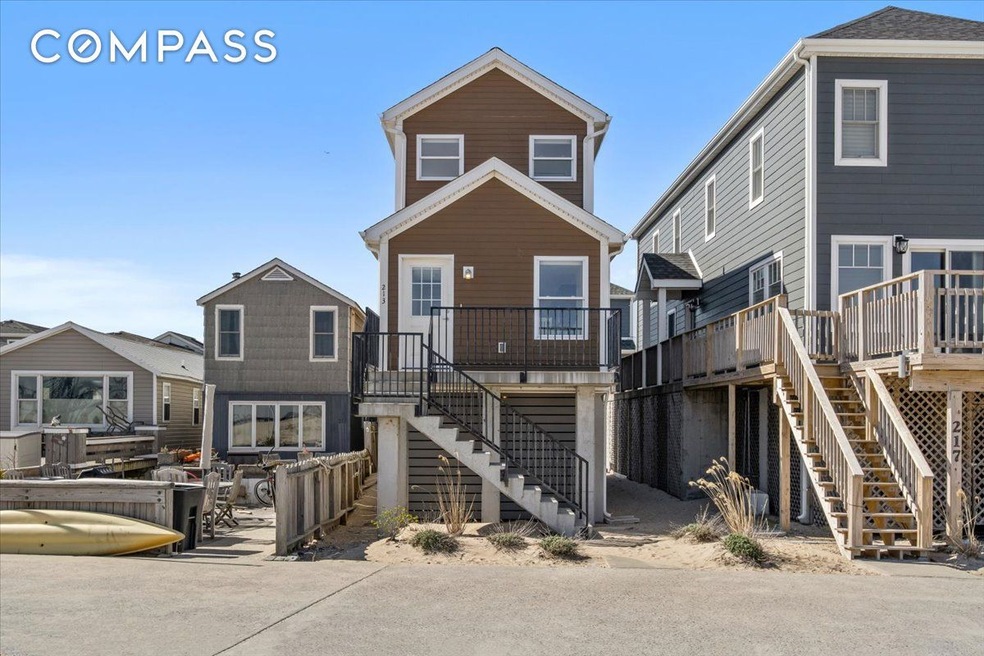 213 Bayside Ave, Breezy Point, NY 11697