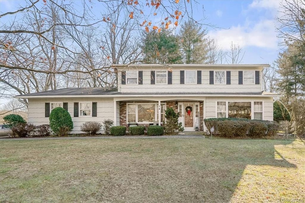 1 Astri Ct, Suffern, NY 10901 - photo 1