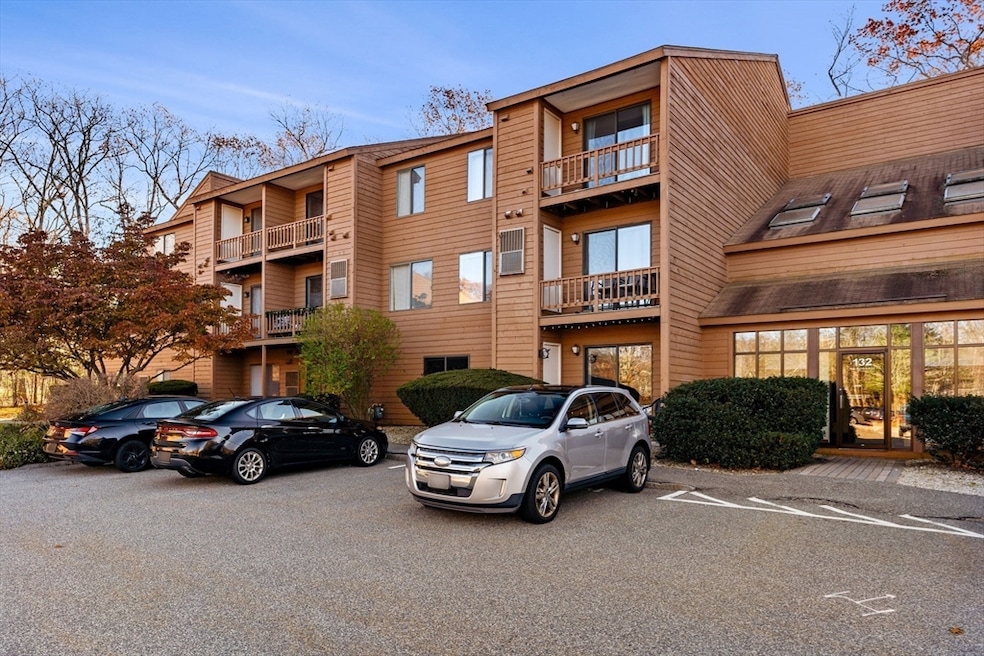 132 W Meadow Rd unit 18, Haverhill, MA 01832 - photo 1