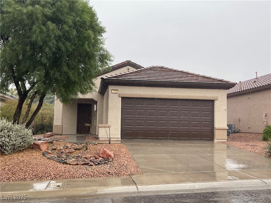 2507 Libretto Ave, Henderson, NV 89052 - photo 1