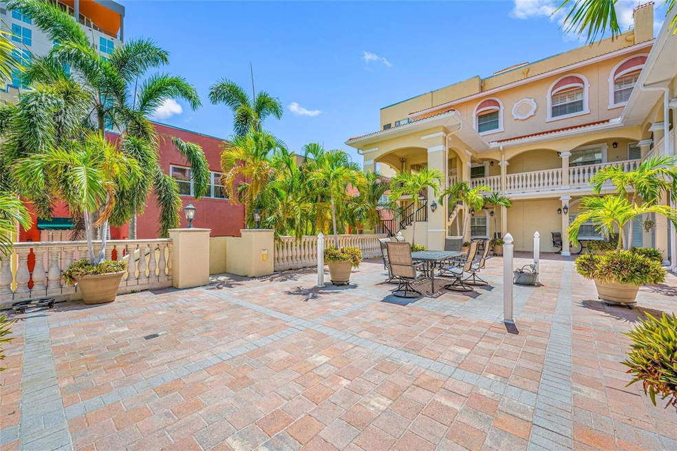 340 1st St N unit I, Saint Petersburg, FL 33701 - photo 1