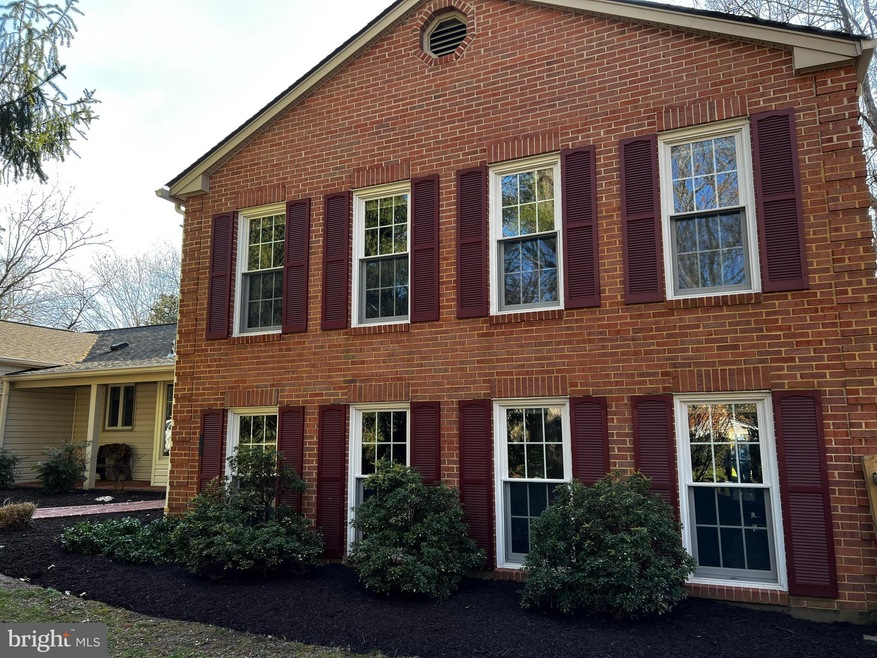 9809 Fosbak Dr, Vienna, VA 22182 - photo 1