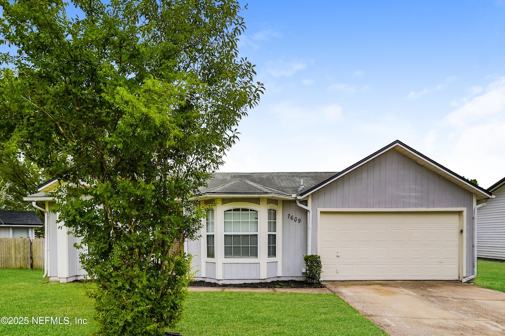 7609 Dover Cliff Dr S, Jacksonville, FL 32244 - photo 1