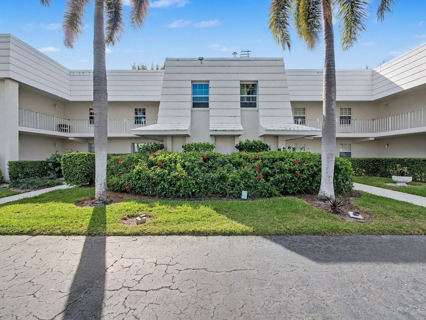 1205 Sandy Ln unit 246, Riviera Beach, FL 33404 - photo 1