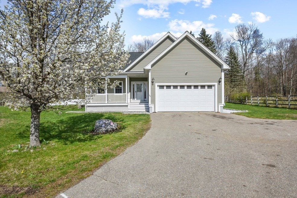 586 Bullard St, Holden, MA 01520 - photo 1