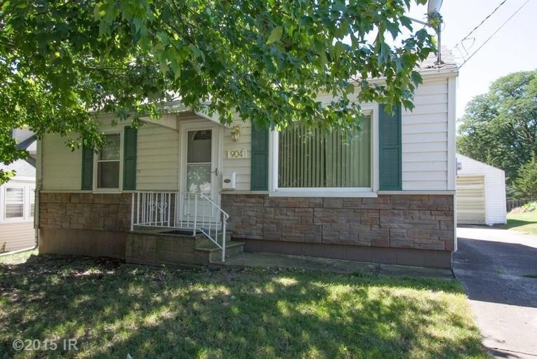 904 E 25th Ct, Des Moines, IA 50317 - photo 1