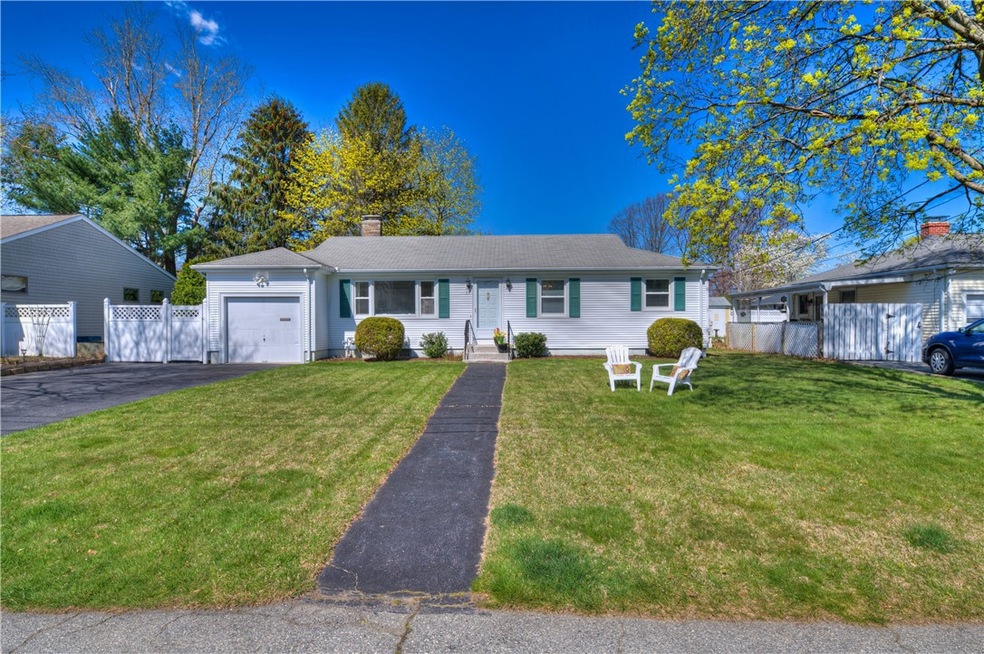 17 Riley Dr, Riverside, RI 02915 - photo 1