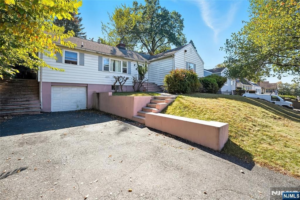 34 Fitzrandolph Rd, West Orange, NJ 07052 - photo 1