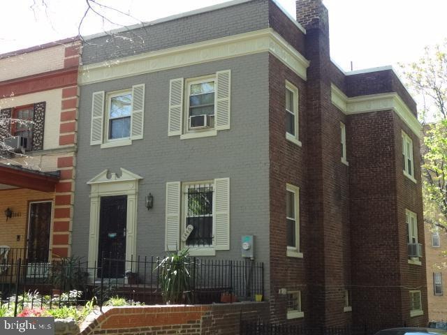 1446 Parkwood Place NW unit LOWER LEVEL, Washington, DC 20010 - photo 1
