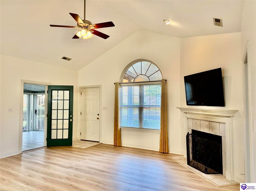 100 Augusta Ave unit 6C, Bowling Green, KY 42103 - photo 1