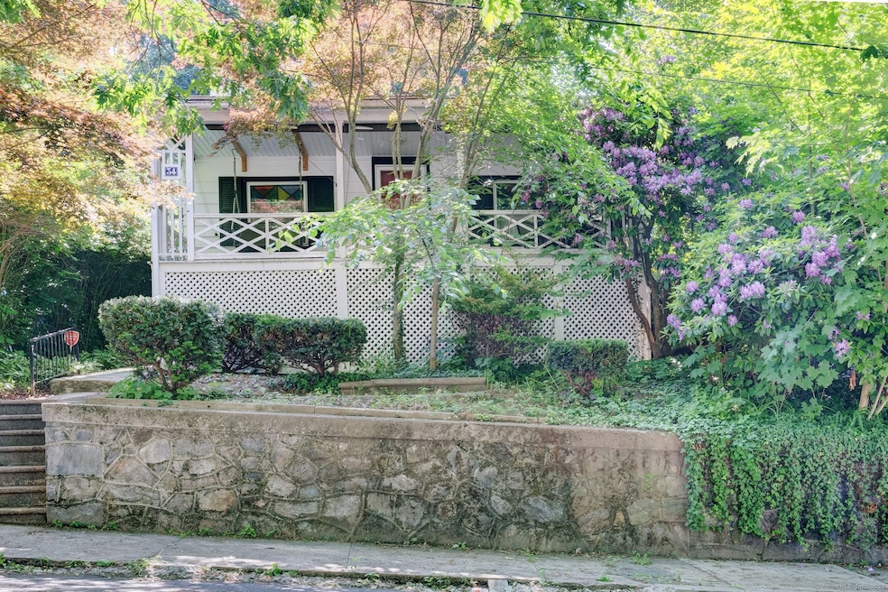 34 Concord St, Waterbury, CT 06710 - photo 1