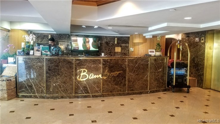 Front desk and concierge services