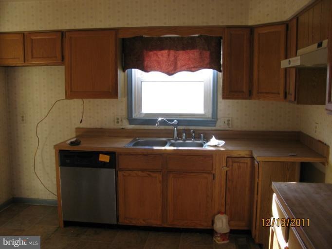 124 Wintergreen Ln, Stafford, VA 22554 - photo 1