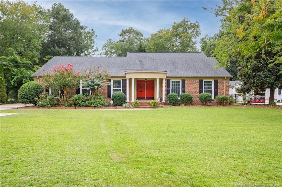 2711 Mirror Lake Dr, Fayetteville, NC 28303 - photo 1