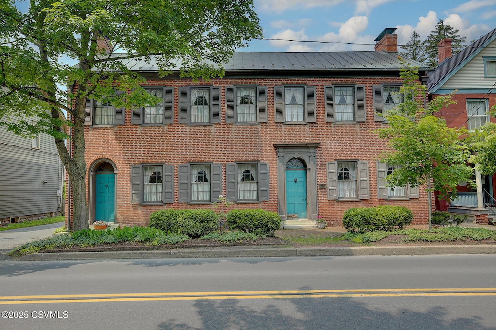 Pending $389,900