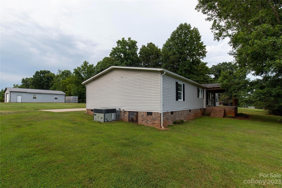 149 Bluegill Ln, Statesville, NC 28625 - photo 1