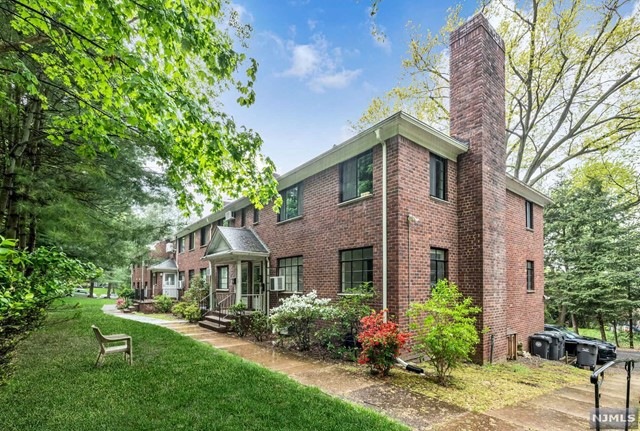 97-99 Tracey Place unit 9, Englewood, NJ 07631 - photo 1