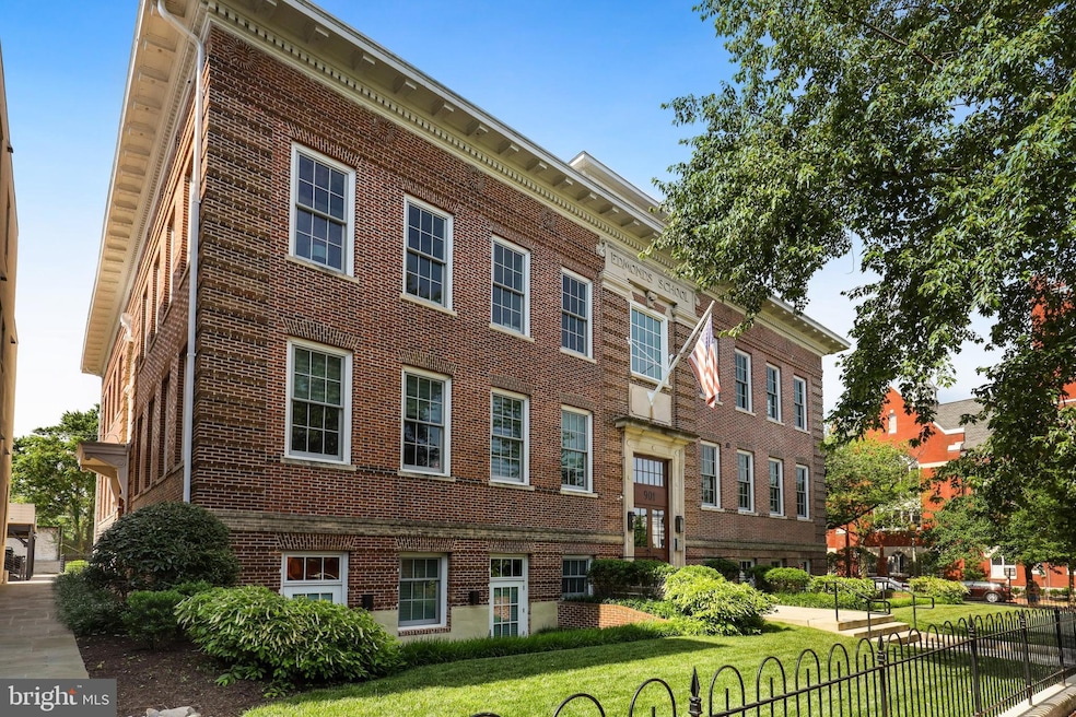 901 D St NE unit 3, Washington, DC 20002 - photo 1