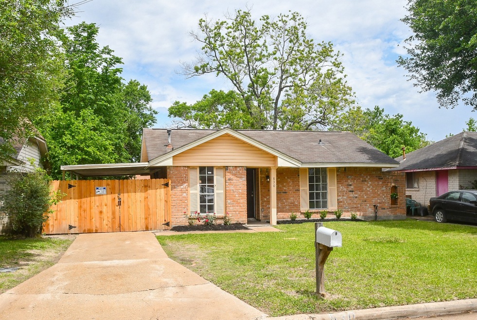 830 Marcolin St, Houston, TX 77088 - photo 1