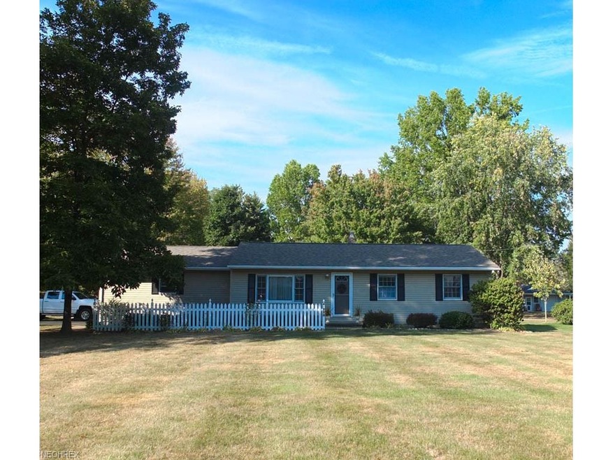 Beautiful 3 bedroom 2 full bath ranch on a large .